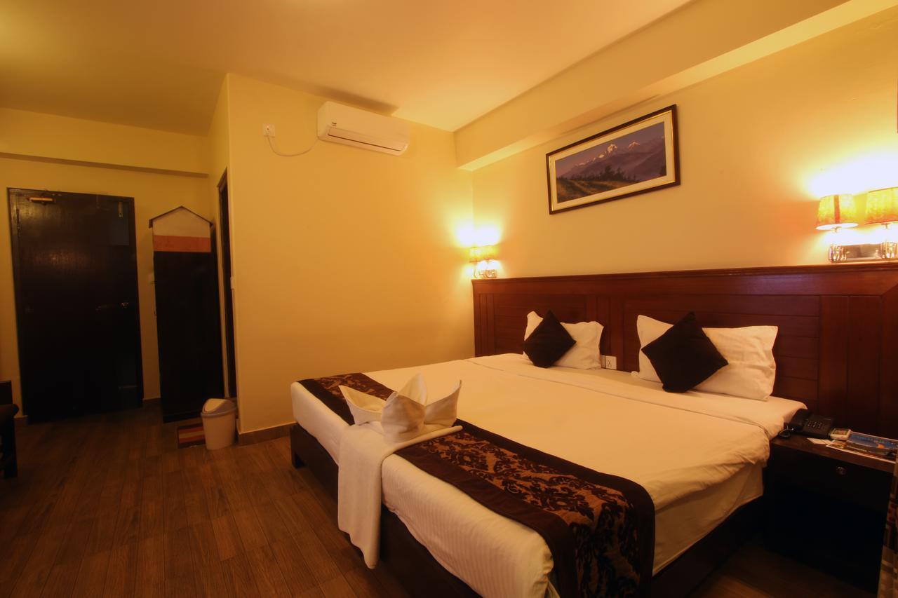 Hotel The Coast Pokhara Exterior photo