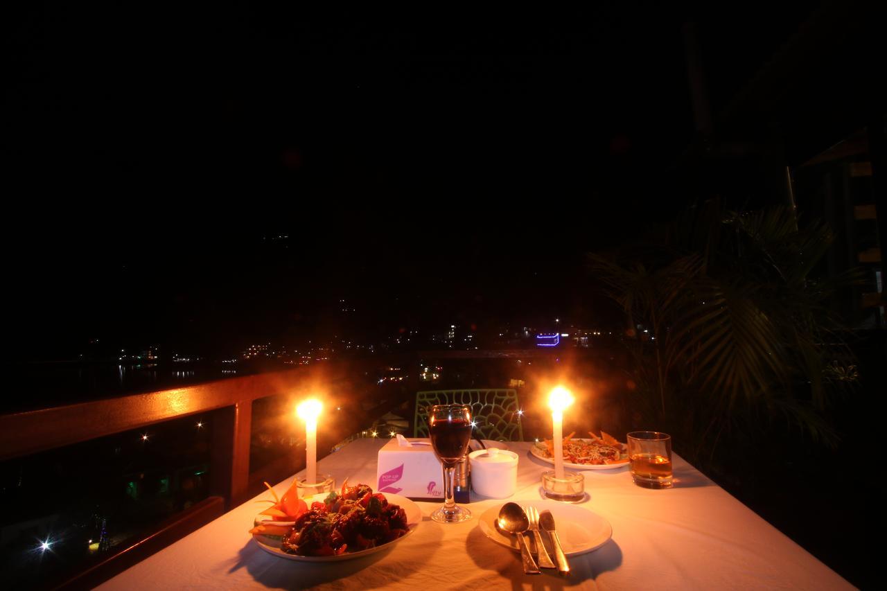Hotel The Coast Pokhara Exterior photo